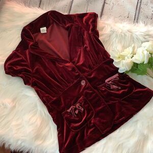 Women’s Velvet Fitted Waist Top